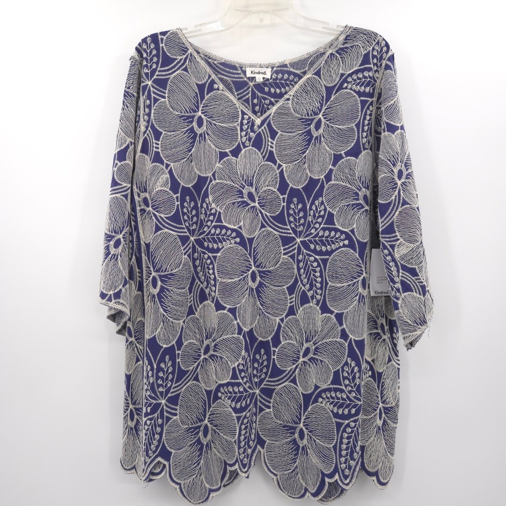 Kindred Embroidered Floral Top Women 2X Navy Blue Scalloped Hem V-Neck NEW